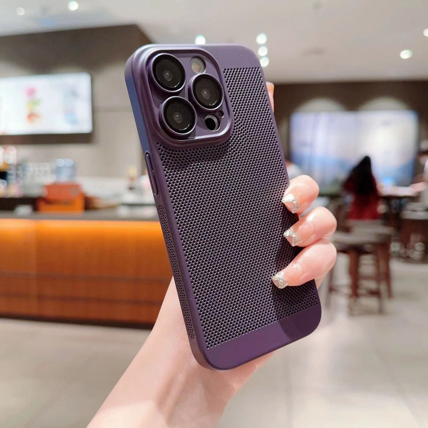 🔥Up to 40% OFF🔥Ice Sensitive Beehive Design Breathable Phone Case